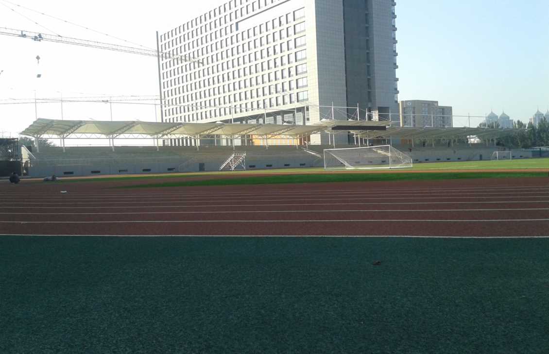首都医科大学体育场膜结构看台